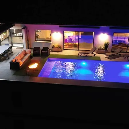 Corse Et Zen Sur Le Toit 185m2 6 A 8 Pers