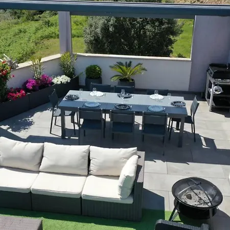 Corse Et Zen Sur Le Toit 185m2 6 A 8 Pers Villa
