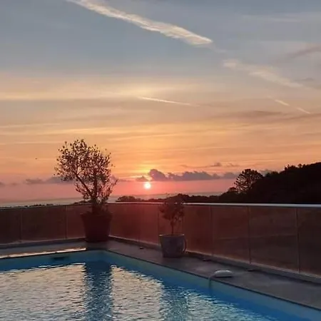 Corse Et Zen Sur Le Toit 185m2 6 A 8 Pers Villa *